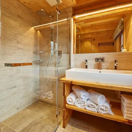 Alpstuga Woodstyle Chalet *