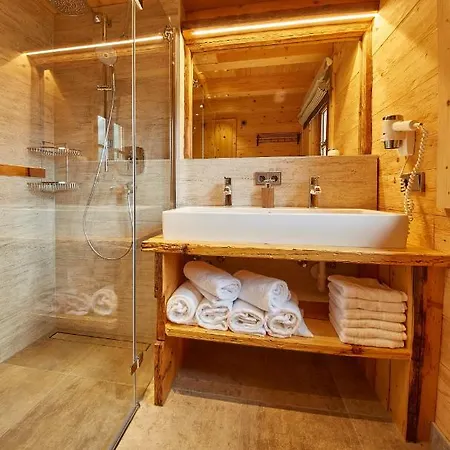 Alpstuga Woodstyle Chalet *