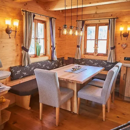 Alpstuga Woodstyle Chalet *